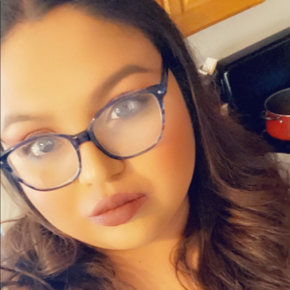 Meet your Posher, Jhoselyn